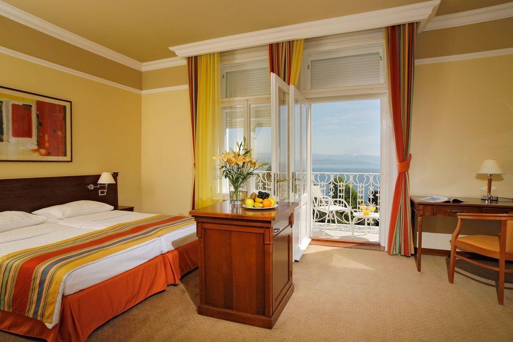 Bristol Hotel Opatija Ruang foto